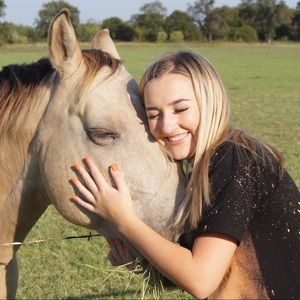 Meet your Posher, Lexi